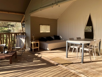 Image hebergement insolite WOOD LODGE SUR PILOTIS