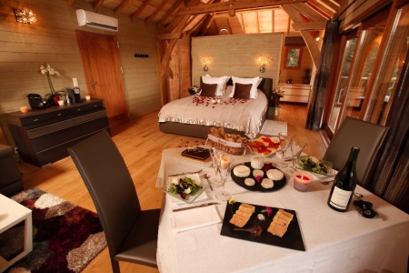 Image hebergement insolite LA CABANE SPA DU FANABREGUE