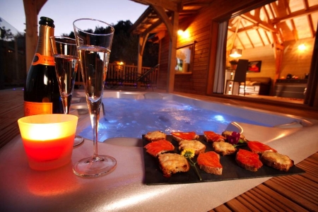 Image hebergement insolite LA CABANE SPA DU FANABREGUE