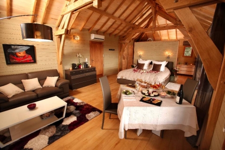 Image hebergement insolite LA CABANE SPA DU FANABREGUE