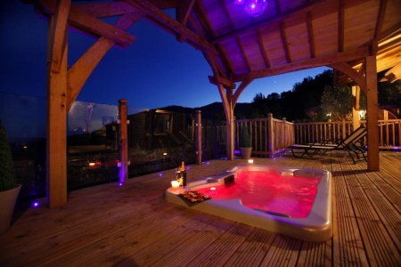 Image hebergement insolite LA CABANE SPA DU FANABREGUE