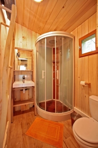 Image hebergement insolite LES CABANES PERCHÉES AUX CABANES DE JEANNE