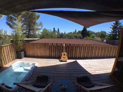 Image hebergement insolite BIEN LOIN D'ICI - SPA