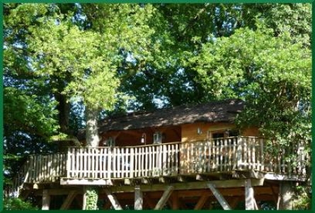 Image hebergement insolite LES CABANES DE CHANTECLAIR
