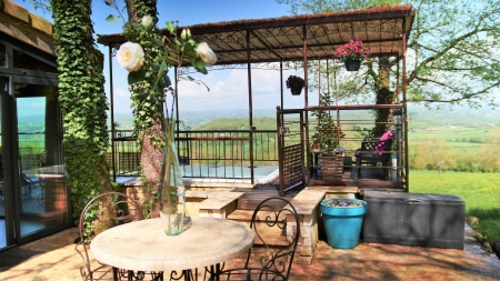 Image hebergement insolite CHALET-CABANE EN RONDINS AVEC SPA ET CUISINE D'ETE