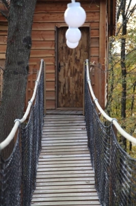 Image hebergement insolite LES CABANES JACQUOISES