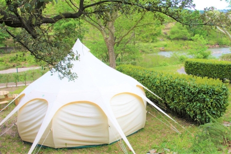 Image hebergement insolite LES CHATAIGNES DU CAMPING LE MOULIN DE LUECH** EN CEVENNES