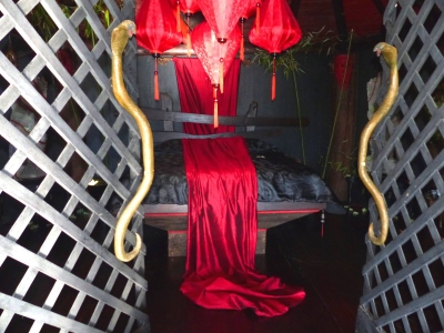 Image hebergement insolite LE NID DU DRAGON ROUGE