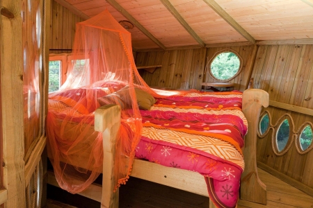 Image hebergement insolite CABANE DANS LES ARBRES (2 PERSONNES)
