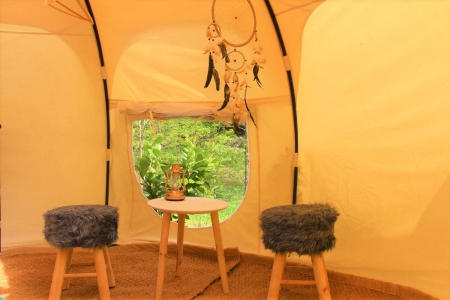 Image hebergement insolite CHÂTAIGNE ÉTOILÉE EN BORD DE RIVIERE