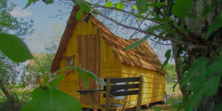 Image hebergement insolite CABANE MAGIQUE