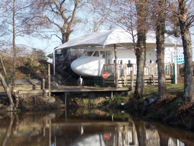Image hebergement insolite LES AVIONS DU CAMPING LE HAUT-VILLAGE