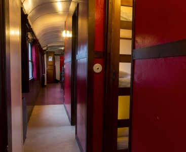 Image hebergement insolite LES WAGONS DU CAMPING LE HAUT VILLAGE
