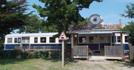 Image hebergement insolite LES WAGONS DU CAMPING LE HAUT VILLAGE