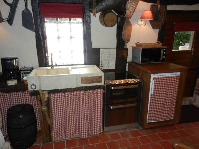 Image hebergement insolite LE GÎTE DES 3 VACHES : CHEMINEE, PISCINE ET JACUZZI