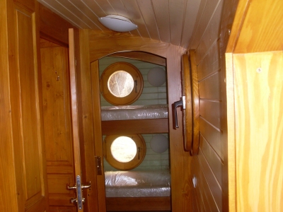 Image hebergement insolite ROULOTTE OLIVIA