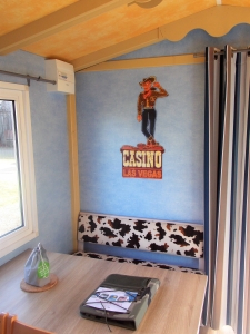 Image hebergement insolite LES ROULOTTES DU CAMPING LE HAUT VILLAGE