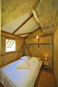 Image hebergement insolite LES CABANES LODGES DES CABANES DE JEANNE 