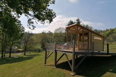 Image hebergement insolite CABANE ETOILEE ET SPA PRIVATIF