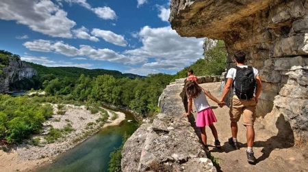 Image hebergement insolite NID D'AMOUR 