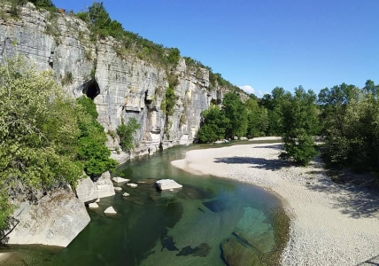 Image hebergement insolite TIPI LODGE AVEC SPA PRIVATIF EN ACCÈS ILLIMITÉ