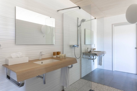 Image hebergement insolite BIEN LOIN D'ICI - SPA