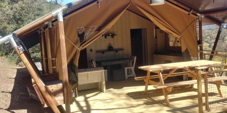 Image hebergement insolite TENTE LODGE RENARD 5 PERSONNES