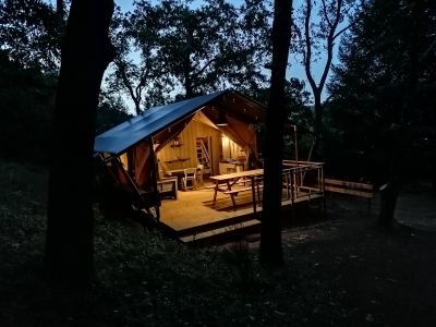 Image hebergement insolite TENTE LODGE RENARD 5 PERSONNES