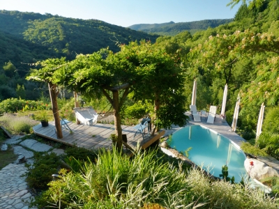 Image hebergement insolite LE NID DU DRAGON ROUGE