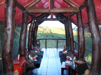 Image hebergement insolite LE NID DU DRAGON ROUGE