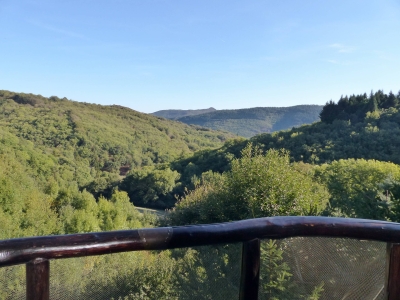 Image hebergement insolite LE NID DU DRAGON ROUGE